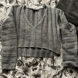 Gray deep V Cropped sweater